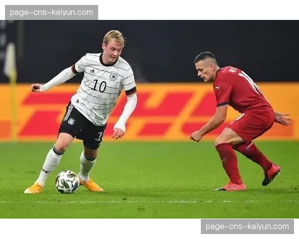 国际米兰考虑今夏免签多特蒙德中场朱利安·布兰特，适配引援策略